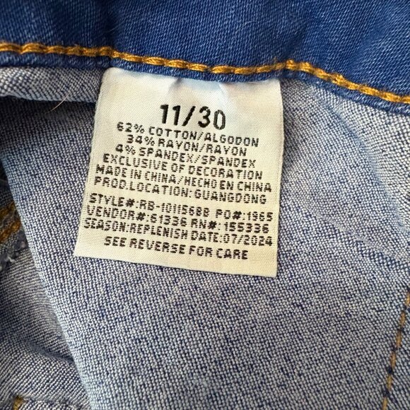 High-Waisted Skinny Button-Fly Blue Jeans By Red Bottoms Size 11/30 - Picture 4 of 13